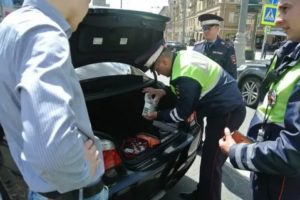 Кто может остановить автомобиль для проверки документов