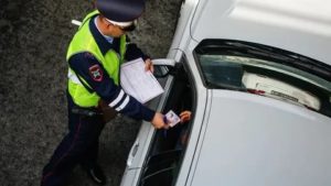 Кто может остановить автомобиль для проверки документов